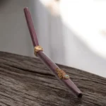 Tepi aus Amaranth mit Medaillion 1